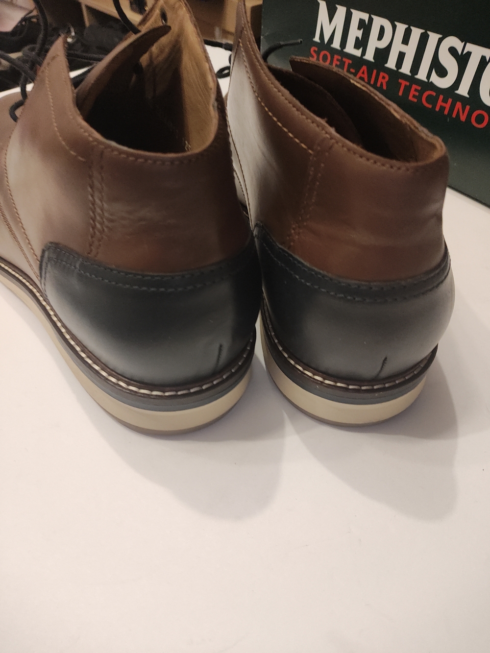 Mephisto Men’s Brown Leather Chukka Boots with Black Laces - Picture 10 of 16